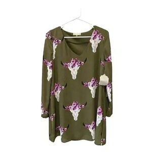 - Altar'd State Women's Longhorn Skull Boho Green Shift Dress, Size S, Pre…
